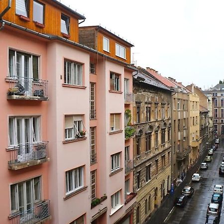 Bright And Cozy - City Center Apt Budapest Exterior photo